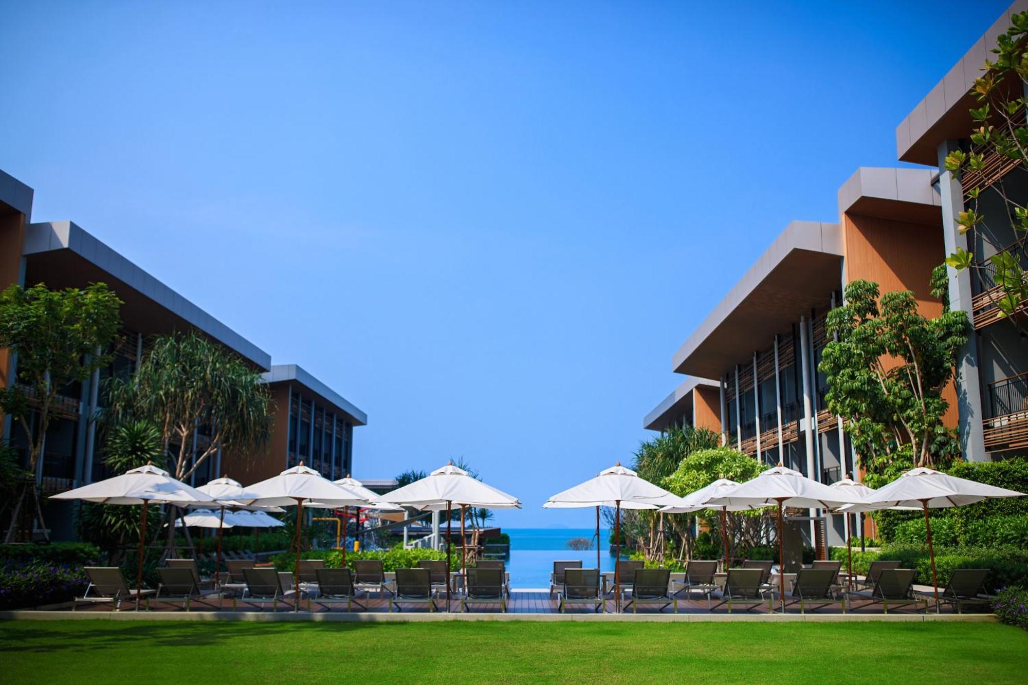 Renaissance Pattaya Resort & Spa Na Chom Thian Exterior photo
