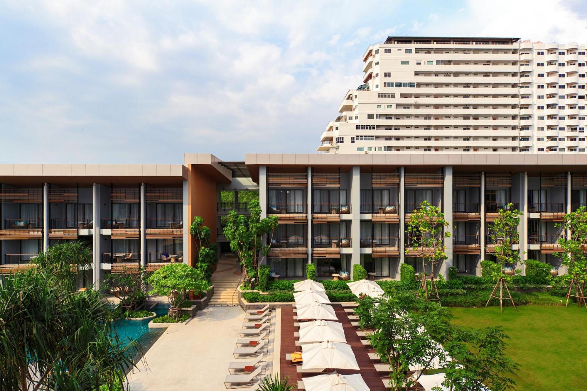 Renaissance Pattaya Resort & Spa Na Chom Thian Exterior photo