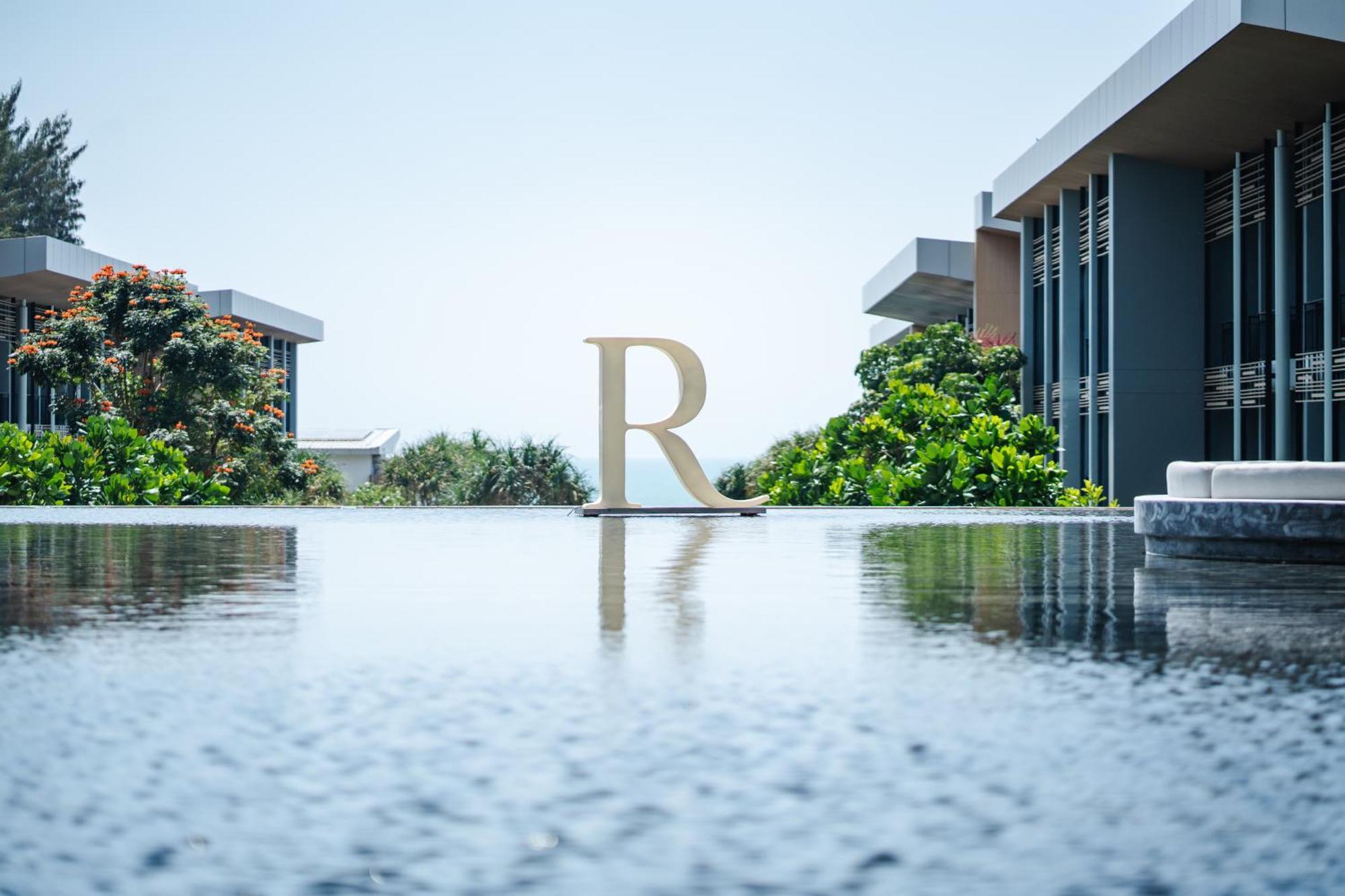 Renaissance Pattaya Resort & Spa Na Chom Thian Exterior photo