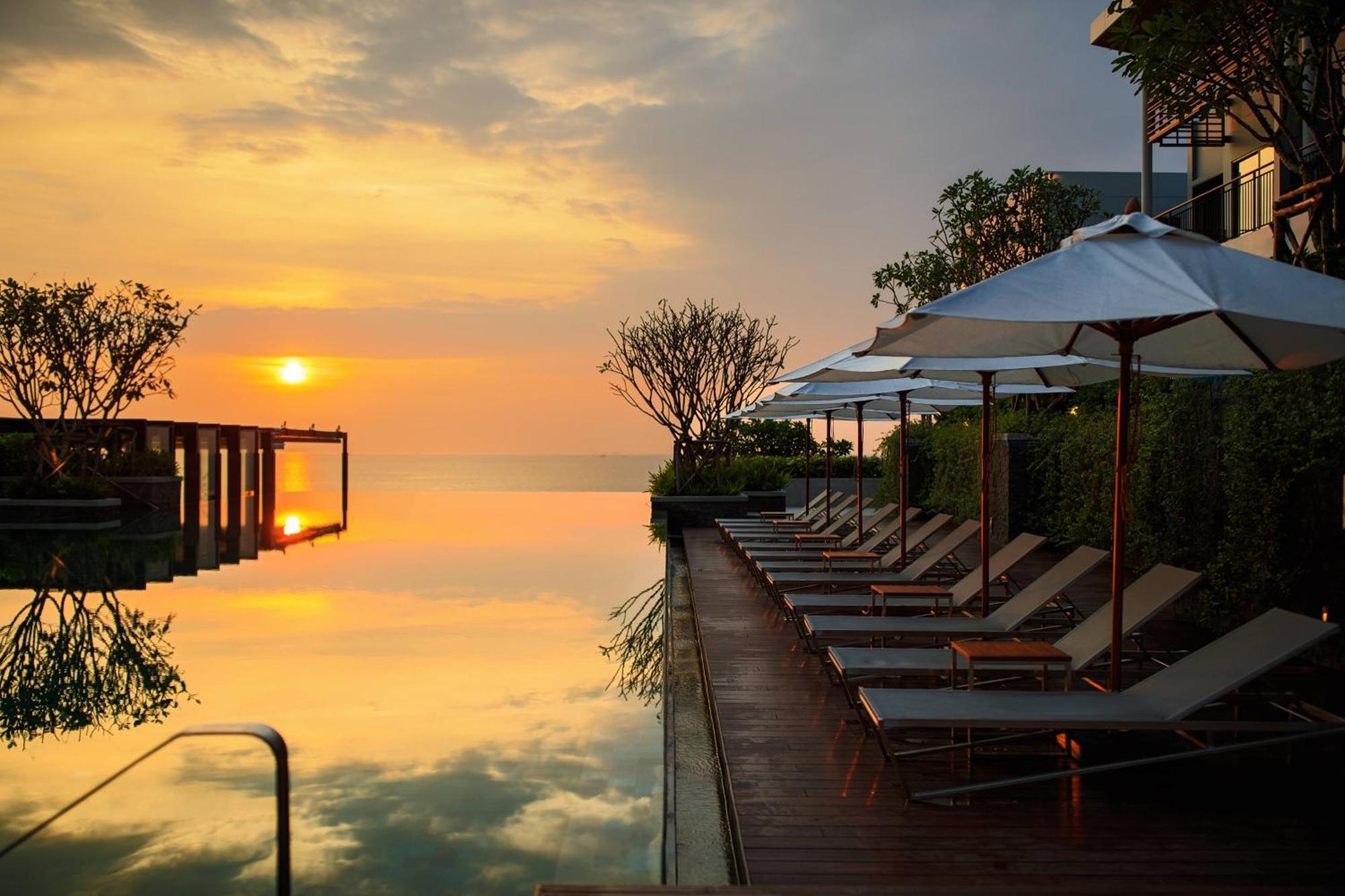 Renaissance Pattaya Resort & Spa Na Chom Thian Exterior photo
