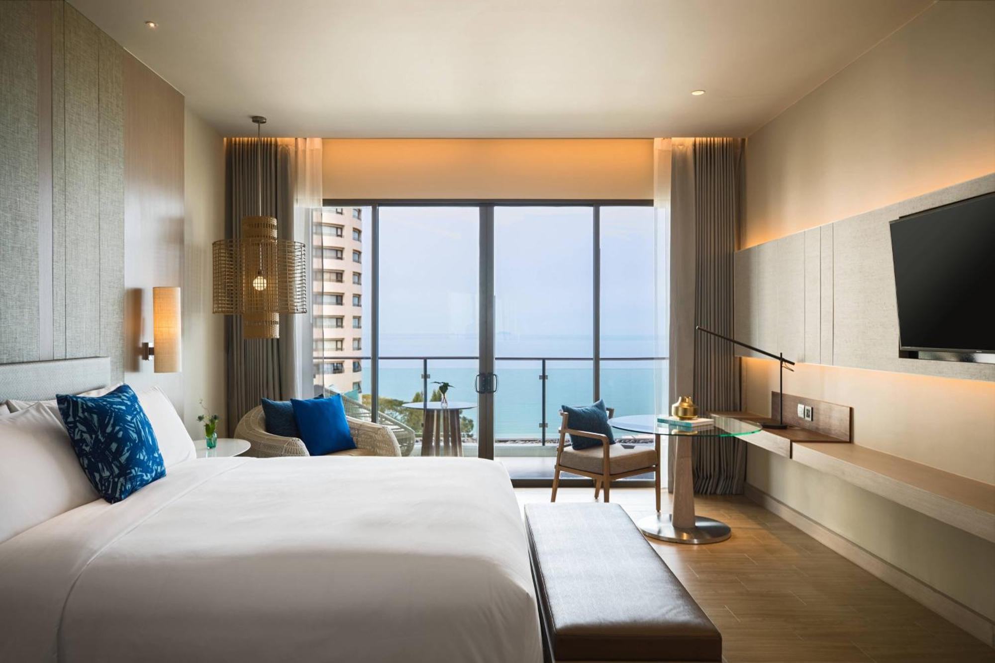 Renaissance Pattaya Resort & Spa Na Chom Thian Exterior photo